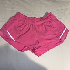 Lululemon hotty hot shorts 2.5 inseam sonic pink size 6